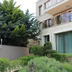 Vemara Boutique Hotel-free Parking Otel