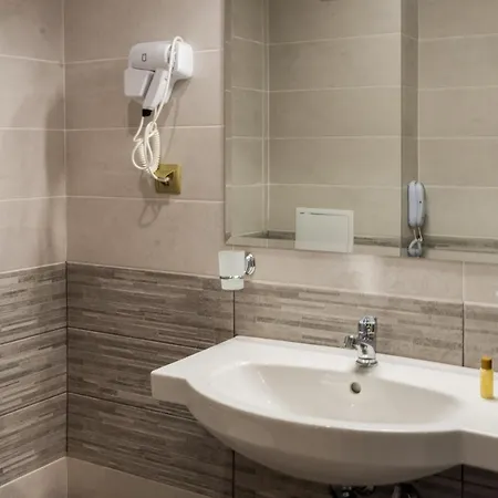 Vemara Boutique Hotel-free Parking 3* Варна