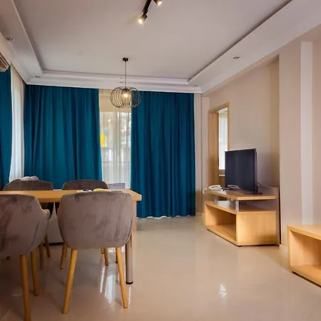 Отель Vemara Boutique Hotel-free Parking 3*