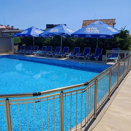 Vemara Boutique Hotel-free Parking Варна