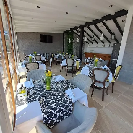 Vemara Boutique Hotel-free Parking Hotel