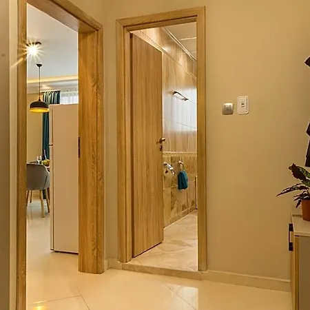 Vemara Boutique Hotel-free Parking Warna