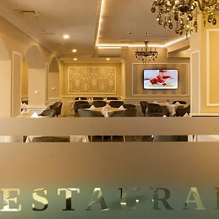 Vemara Boutique Hotel-free Parking Hotel Warna