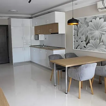 Vemara Boutique Hotel-free Parking 3* Warna