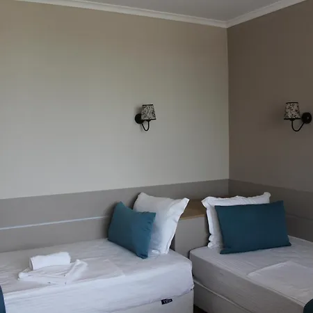 מלון Vemara Boutique Hotel-free Parking 3*
